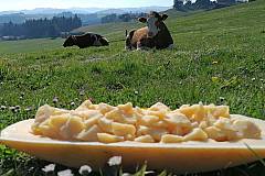 Das Emmentaler-Schiffli als besonderen Hingucker für Ihren Anlass 