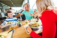 Zmittag im Wintergarten